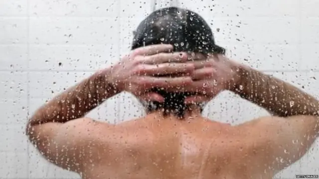 નાહતી વ્યક્તિની તસવરી