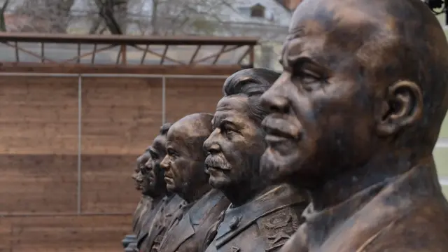 На Аллее Правителей в Москве