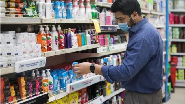 পরিষ্কারক বিভিন্ন পণ্যের দাম বেড়েছে লাফিয়ে লাফিয়ে