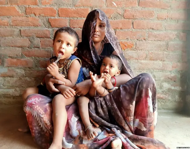 राम मिलन की पत्नी राजवंती, पुत्री संजना व संध्या