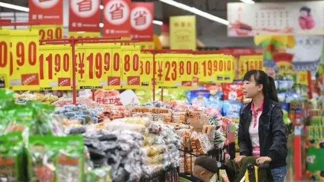 சீனப் பொருளாதார வளர்ச்சி வேகத்தில் வீழ்ச்சி