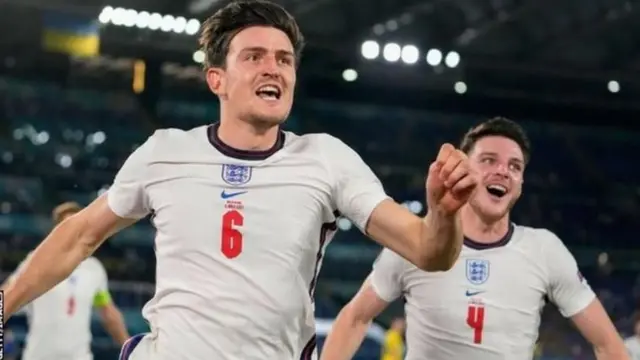 Harry Maguire đánh đầu tung lưới Ukraine ngay đầu hiệp 2