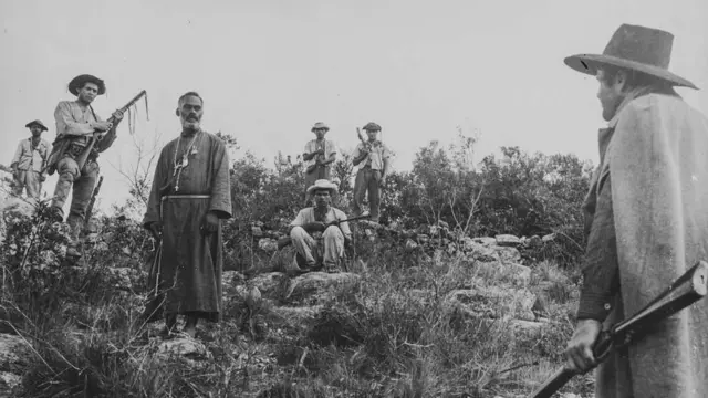 Manuel (geraldo del Rey), Sebastiao (Lidio Silva) e Antonio das Mortes (Mauricio do Valle)bônus de cassino onlinecenabônus de cassino onlinebatalha