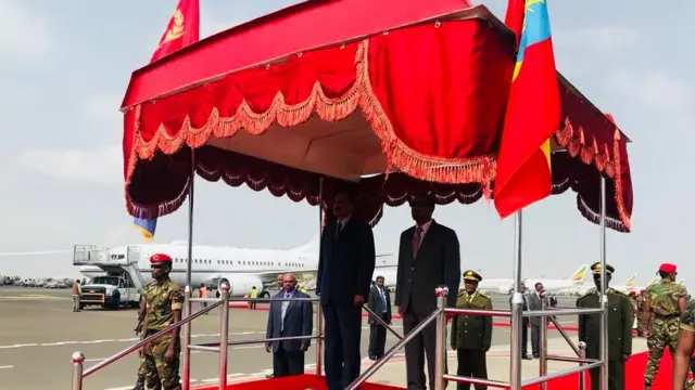 ፕረዚደንት ኤርትራ ኢሳይያስ ኣፈወርቂ (ጸጋም) ቀዳማይ ሚኒስትር ኣብዪ ኣሕመድ (የማን) 14 ሓምለ 2018