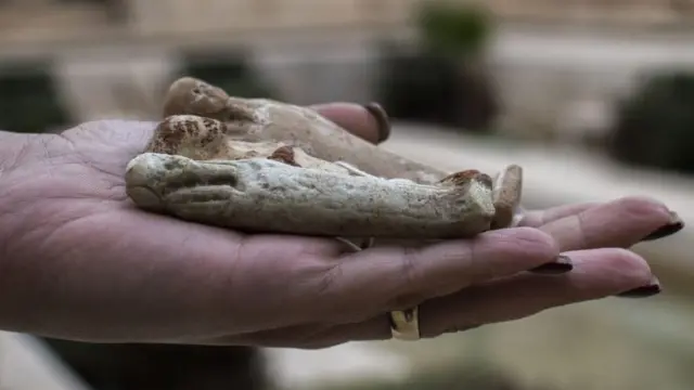 Wuxuu sheegay inuu London ka soo iibsaday