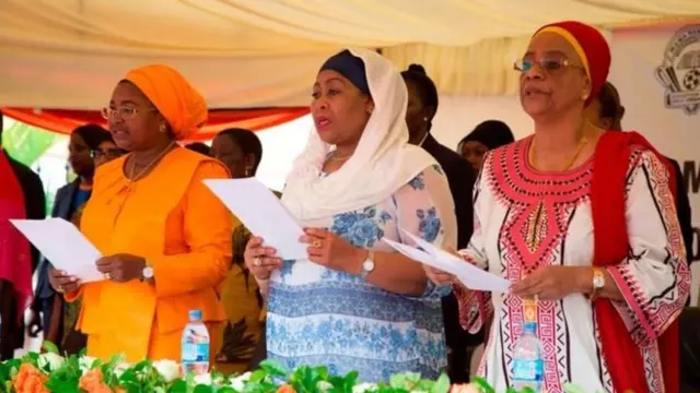 Salma Kikwete mwenyekiti wa Wama, makamu wa Rais Samia Suluhu na Zakia Meghji aliyewahi kuwa waziri wa fedha na utalii nchini Tanzania