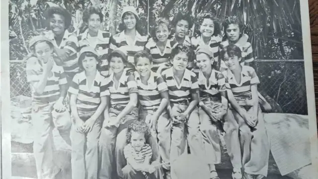 El grupo infantil La Rondallita posa para una foto en Puerto Rico