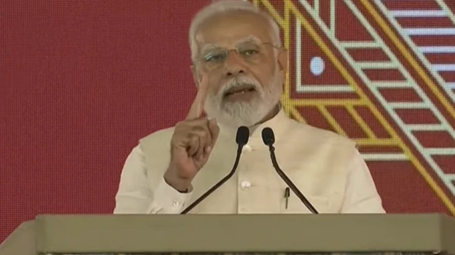 प्रधानमंत्री नरेंद्र मोदी