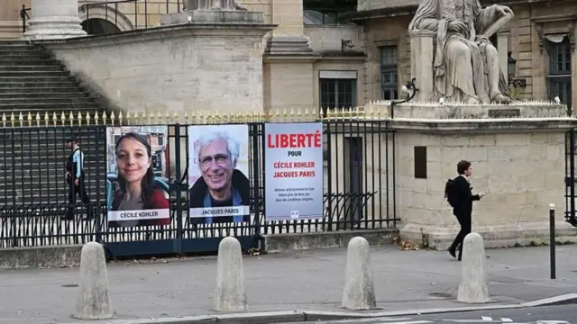 سیسیل کوهلر، معلم ۴۰ ساله و عضو فدراسیون آموزش و فرهنگ سندیکای نیروی کار فرانسه و شریک زندگی‌اش ژاک پاری، که در دهه ۷۰ زندگی‌اش است، در اردیبهشت ۱۴۰۱ در ایران دستگیر شدند