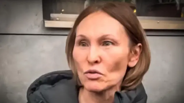 24.kg агенттигинин журналисттерин УКМК суракка алып кетип жаткан учур 