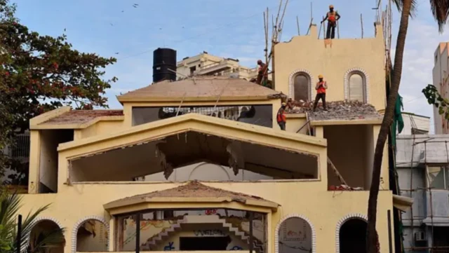 ஆஷிர்வாத் பங்களா விற்கப்பட்ட பின்னர் அது இடிக்கப்பட்டு, புதிய கட்டடம் கட்டப்பட்டது, 2016-ல் எடுக்கப்பட்ட புகைப்படம்