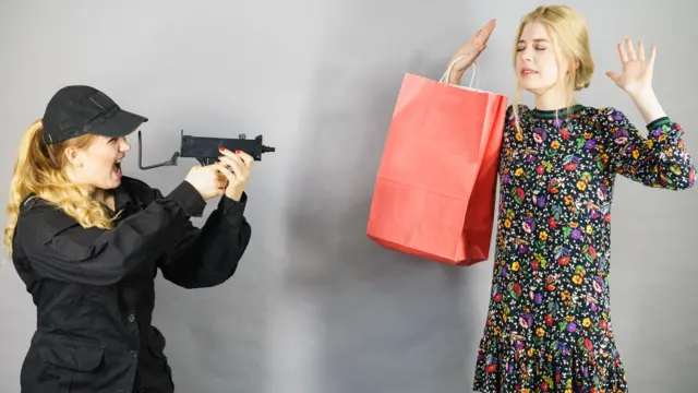 कई रीटेल कंपनियों का कहना है कि स्टाफ़ की तैनाती से काफ़ी फ़र्क पड़ता है 