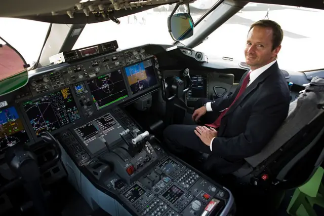 બીબીસી ગુજરાતી બૉઇંગ ઍર ઇન્ડિયા અમદાવાદ લંડન ફ્લાઈટ ડ્રીમલાઈનર 