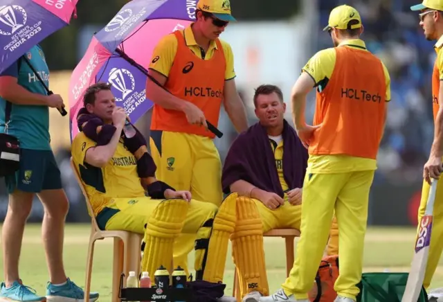 चेन्नई की गर्मी से जूझते ऑस्ट्रेलियाई क्रिकेटर डेविड वॉर्नर और स्टीव स्मिथ, Warner, Steve Smith