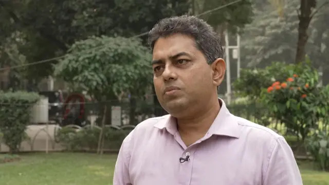 অধ্যাপক রোবায়েত ফেরদৌস 