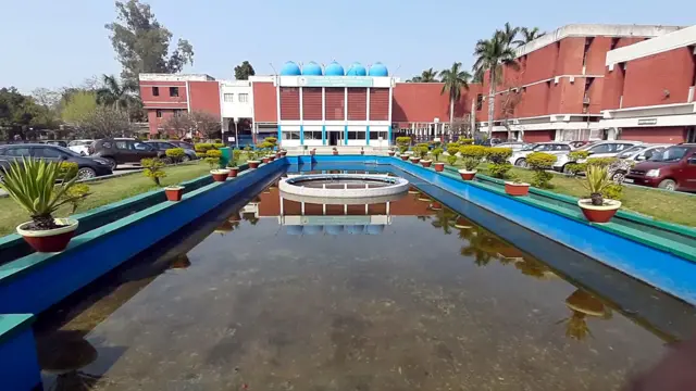 अलीगढ़ मुस्लिम युनिवर्सिटी