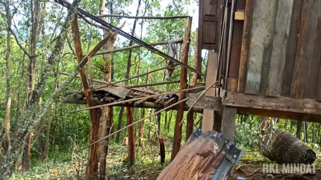 သြဂုတ် ၃၁ ရက်၊ မင်းတပ်မြို့နယ်အတွင်း လေကြောင်းတိုက်ခံရလို့ ပျက်စီးသွားတဲ့လူနေအိမ်တစ်လုံး 