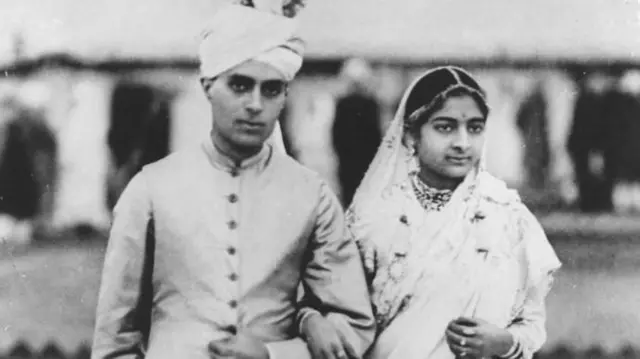 નહેરુ, જવાહરલાલ, જેલ, ડિસ્કવરી ઑફ ઇન્ડિયા, વડા પ્રધાન, સ્વાતંત્ર્ય સંગ્રામ, આઝાદી, ભારત, ગાંધીજી, સરદાર પટેલ, બીબીસી ગુજરાતી ન્યૂઝ, ગુજરાતી સમાચાર, ગુજરાત