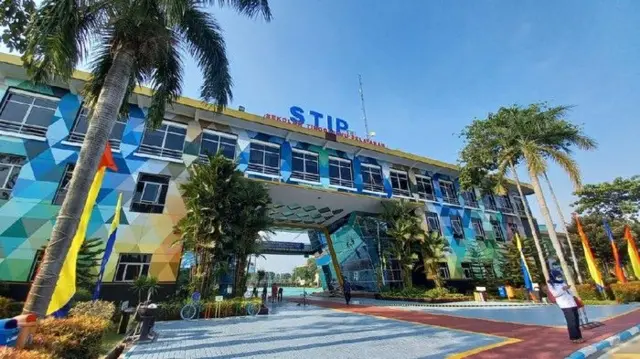 Bagian depan gedung Sekolah Tinggi Pelayaran (STIP) Jakarta Utara.