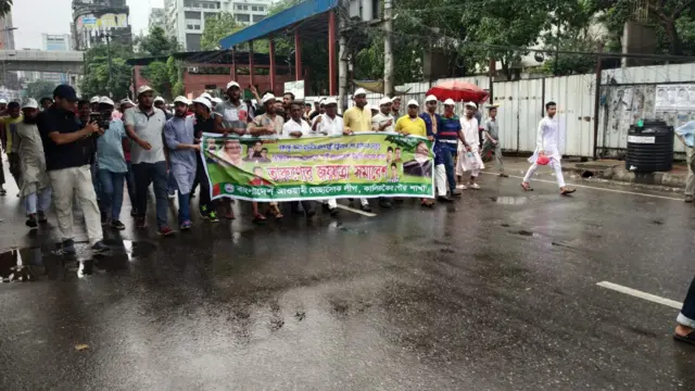 আওয়ামী লীগের সমাবেশ অনুষ্ঠিত হচ্ছে বায়তুল মোকাররমের দক্ষিণ প্লাজায়