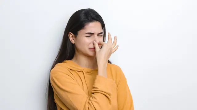 துர்நாற்றம் 