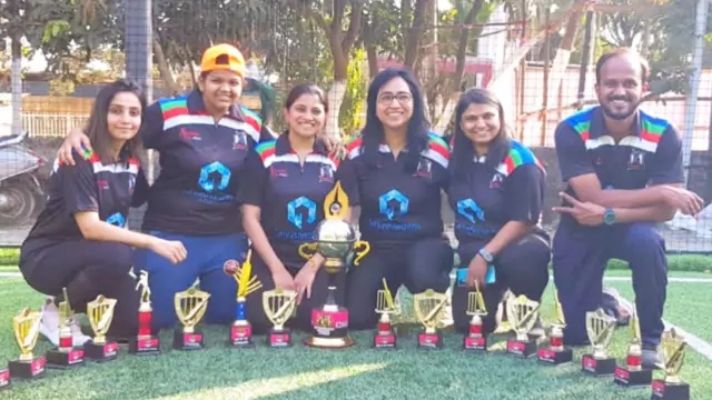 या पाच जणींनी सुरू केलेल्या क्लबमध्ये आता तीनशेहून अधिक सदस्य आहेत