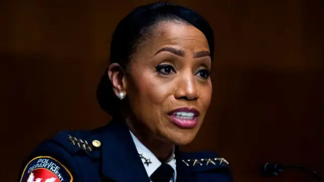 ኣብ መምፊስ ፈላመይቲ ጸላም ጓል ኣንስተይቲ ሓላፊት ፖሊስ ዝኾነት ሴሪሊን ዳቪስ