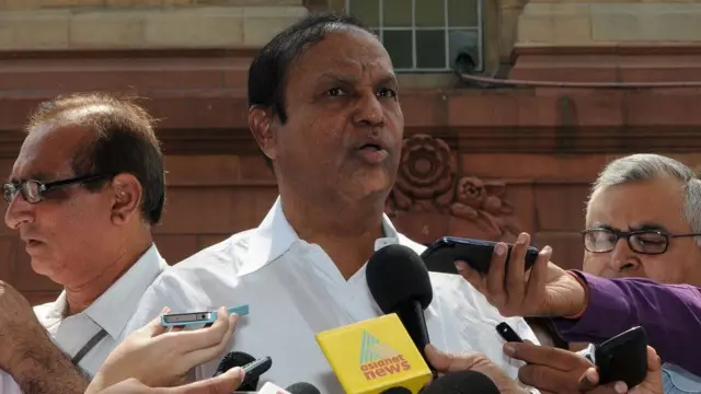 "தமிழகத்தில் பிரிவினைவாத தீ கொழுந்துவிட்டு எரிகிறது" - சர்ச்சையாகி வரும் ஆளுநர் ரவியின் கருத்து