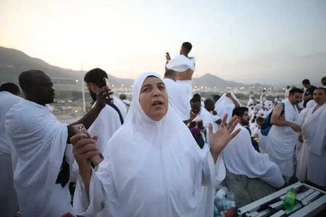 حاجة تصلي على جبل عرفات في يوم عرفة