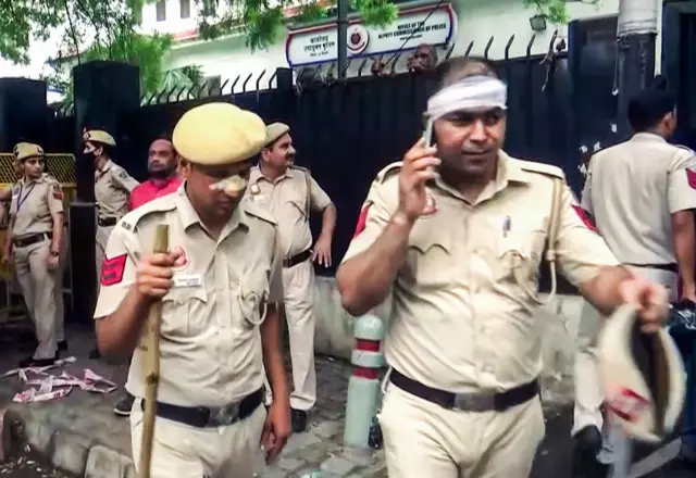 घायल पुलिसकर्मी