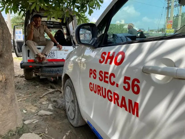 पुलिस वैन