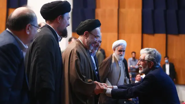 احوالپرسی حداد عادل و خاتمی و نگاه ملامت بار محمدیان