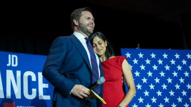 जेडी वेन्स आणि उषा वेन्स