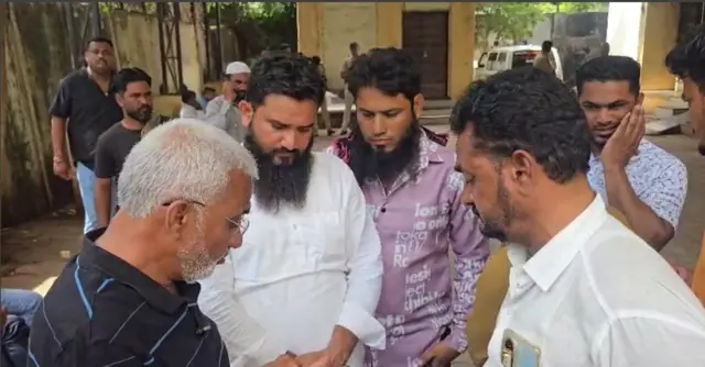 मृताच्या नातेवाइकांनी मारेकऱ्यांवर मकोका कायद्यान्वये कारवाईची मागणी केली आहे.