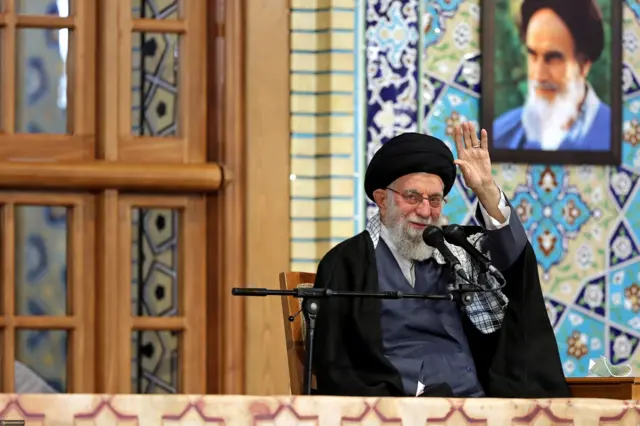 علی خامنه‌ای