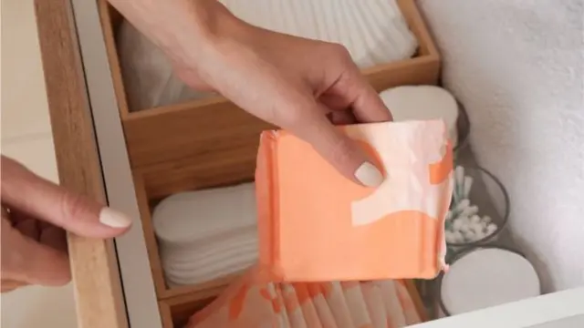 மாதவிடாய் பெண்கள்