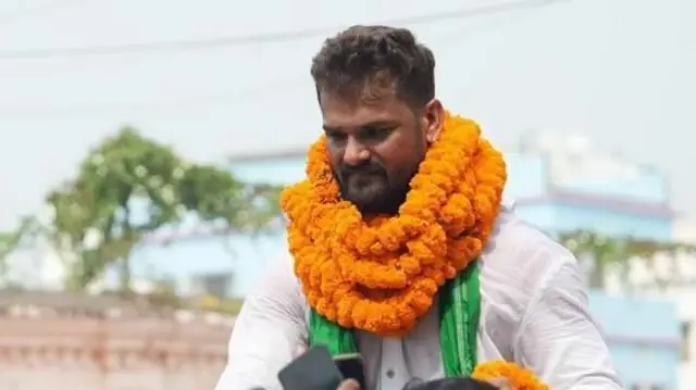  கேசரி லால் யாதவ்.
