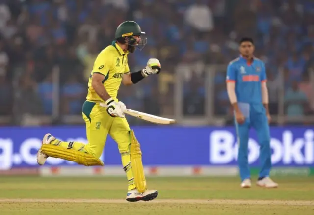 ग्लेन मैक्सवेल 