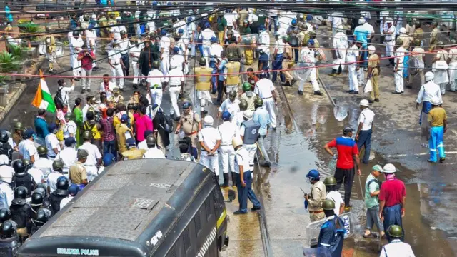 पश्चिम बंग छात्र समाज का कहना है कि वो एक ग़ैर रजिस्टर्ड छात्र संगठन है