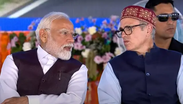শুক্রবারের অনুষ্ঠানে নরেন্দ্র মোদী এবং ওমর আব্দুল্লাহ