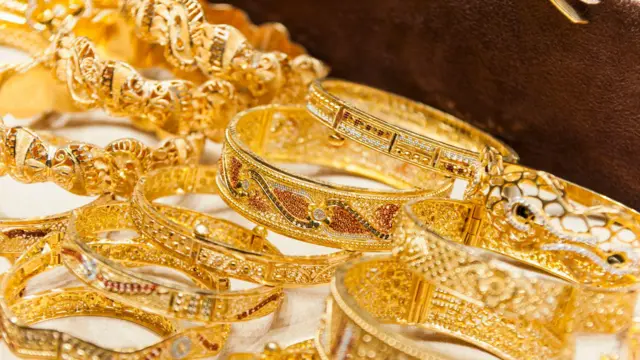 حلي ذهبية
