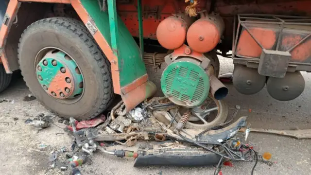 Tirela ati okada ninu ijamba oko