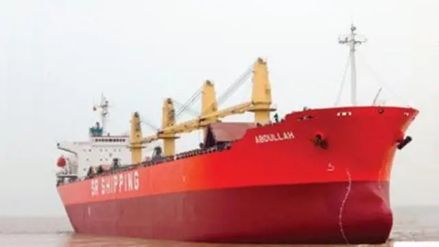 Mobil telefonda ona ogil va singlisi jinsiy aloqa