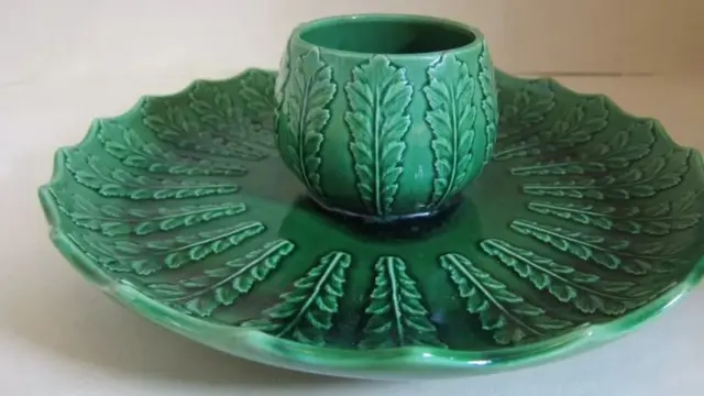 18 व्या शतकात जे लोक अननस खाऊ शकत नव्हते ते त्या आकाराची भांडी विकत घ्यायचे.