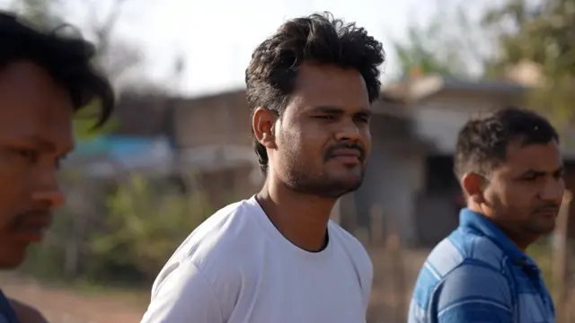 प्रवेश अहिरवार