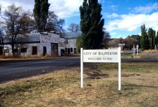 અમેરિકામાં ઓરેગોન રાજ્યમાં ઓશોએ આશ્રમ બનાવ્યું હતું