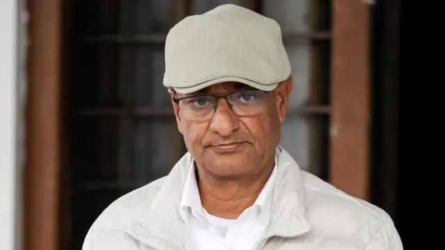 पूर्वगृहमन्त्री रमेश लेखक