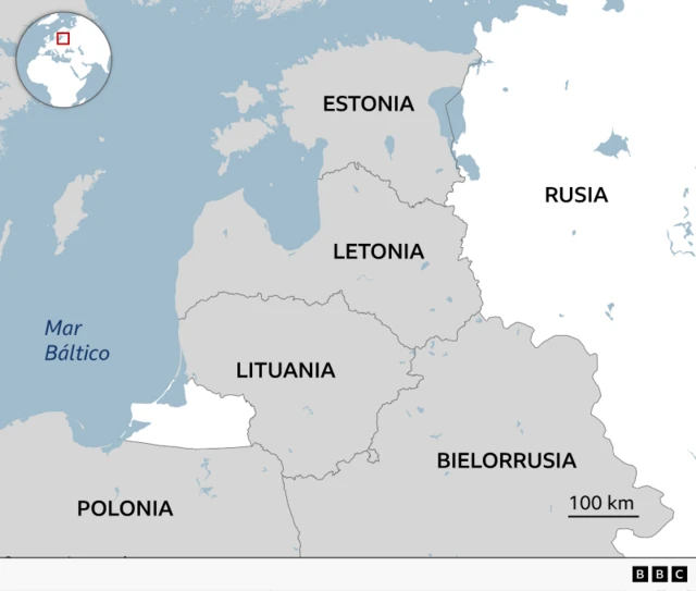 Un mapa que muestra la región del mar báltico en el norte de Europa, con Rusia y sus vecinos Estonia, Letonia y Bielorrusia; y también Lituania y Polonia