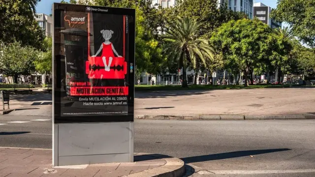 Une affiche de la campagne contre les mutilations génitales féminines, à Barcelone en 2018.
