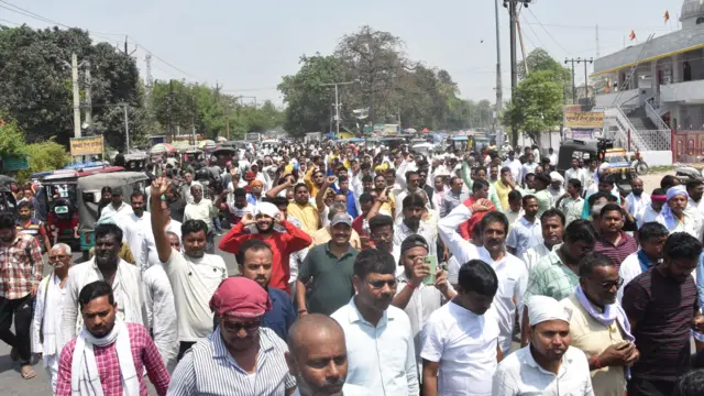 पप्पू यादव के समर्थक 